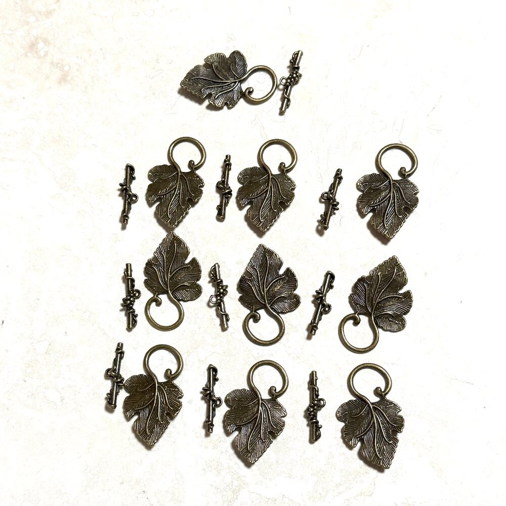 2/$20, Large Grape Leaf Shape Bronze Tone Alloy OT Toggle Clasps 10 Sets